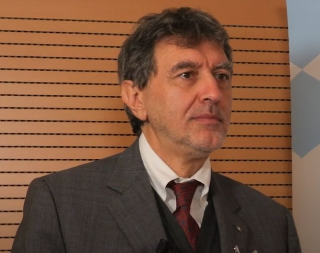 Il caso della famiglia nei boschi: Marsilio chiede umanità e equilibrio nelle decisioni