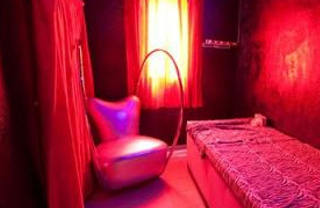 A Sambuceto un club privato per adulti: tra discrezione e trasgressione